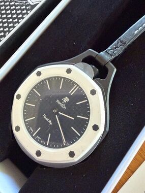 AUDEMARS PIGUET X SWATCH